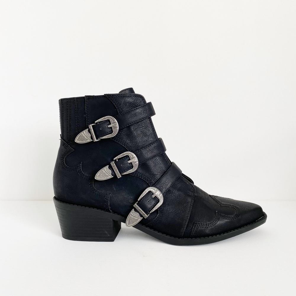 Indigo Rd Yasmina Western Black Buckle Boots